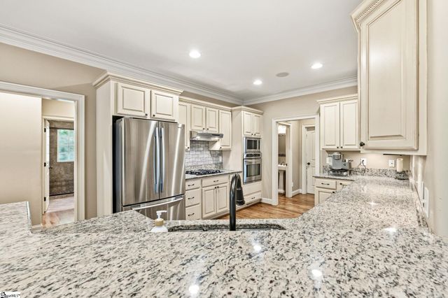 32 Arbor Glen Court, Taylors, SC 29687