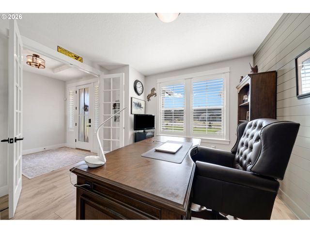 136 KLAZINA Ct, Woodland, WA 98674