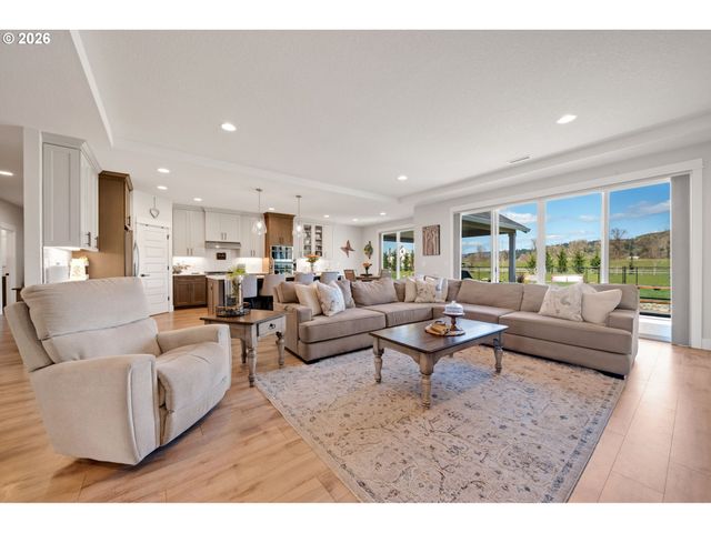 136 KLAZINA Ct, Woodland, WA 98674