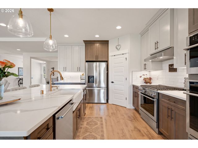 136 KLAZINA Ct, Woodland, WA 98674