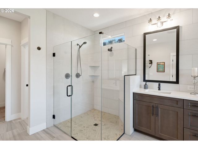 136 KLAZINA Ct, Woodland, WA 98674