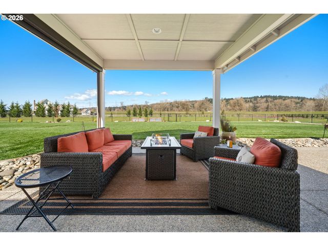 136 KLAZINA Ct, Woodland, WA 98674