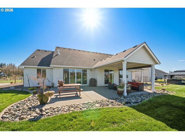 136 KLAZINA Ct, Woodland, WA 98674