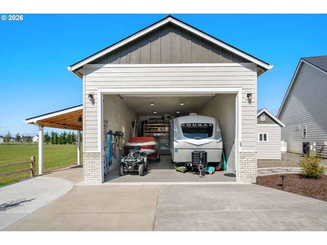 136 KLAZINA Ct, Woodland, WA 98674