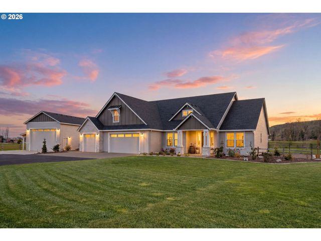 136 KLAZINA Ct, Woodland, WA 98674