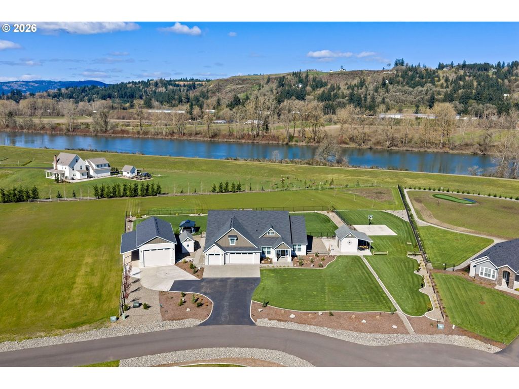 136 KLAZINA Ct, Woodland, WA 98674