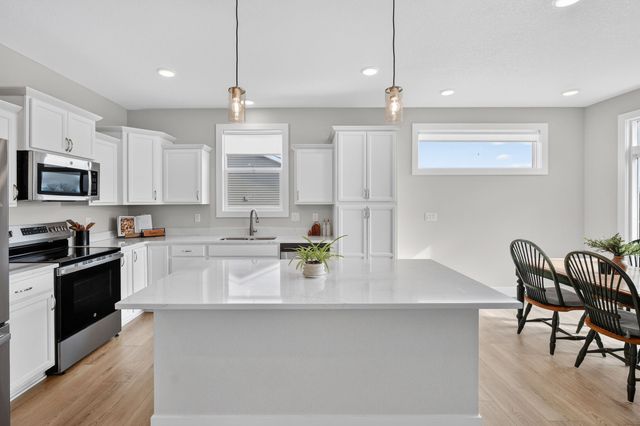 2710 22nd Street SW, Altoona, IA 50009