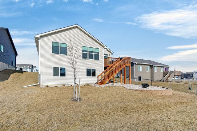 2710 22nd Street SW, Altoona, IA 50009