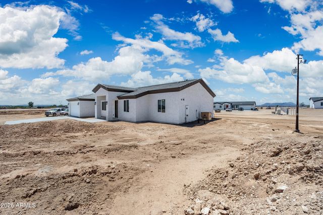 2228 S HASSAYAMPA Road, Tonopah, AZ 85354