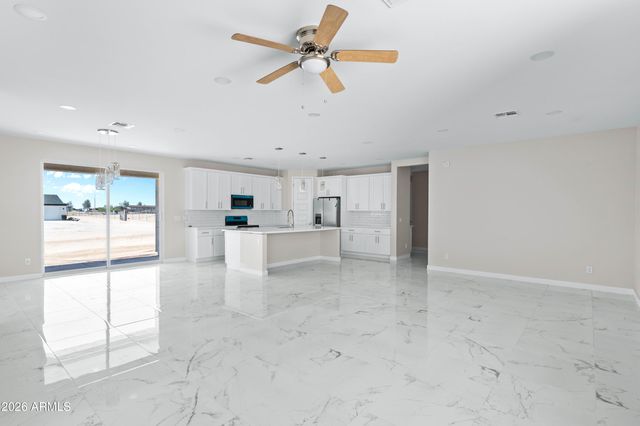2228 S HASSAYAMPA Road, Tonopah, AZ 85354