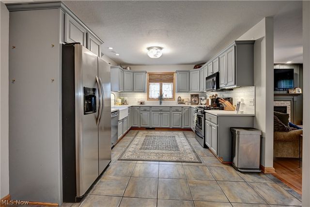 104 Pinedale Drive, Dover, OH 44622