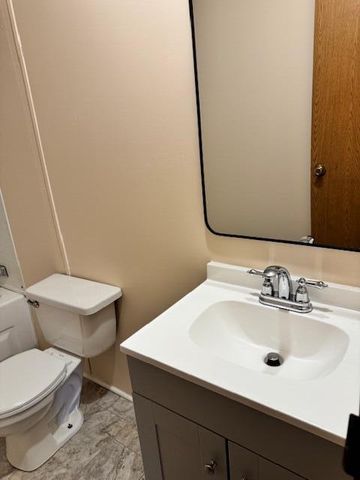 5173 Benenhaley Road, Dalzell, SC 29040