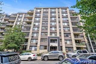 9841 64 Road 7D, Rego Park, NY 11374