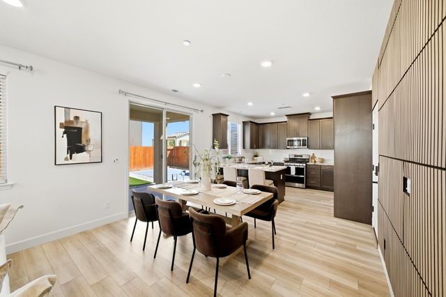 10517 Etude Way, Elk Grove, CA 95757