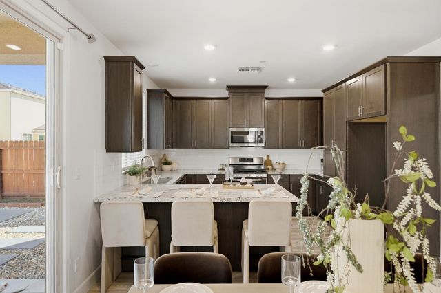 10517 Etude Way, Elk Grove, CA 95757