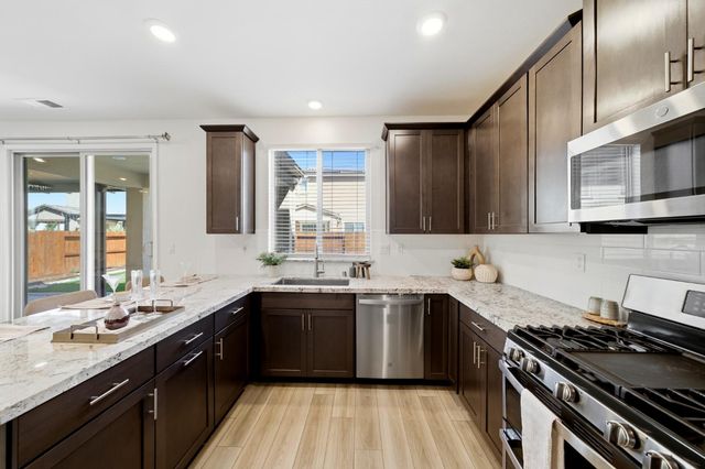 10517 Etude Way, Elk Grove, CA 95757