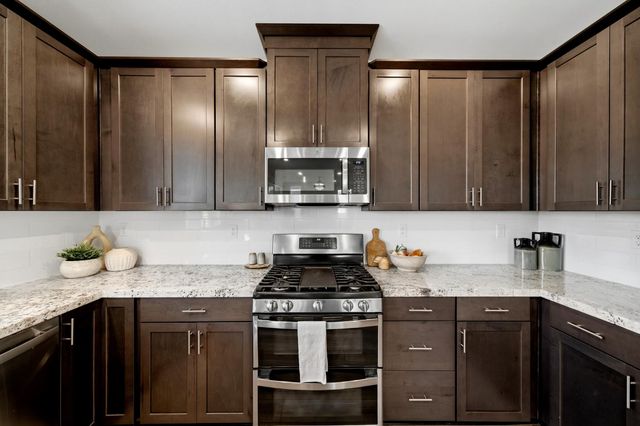 10517 Etude Way, Elk Grove, CA 95757