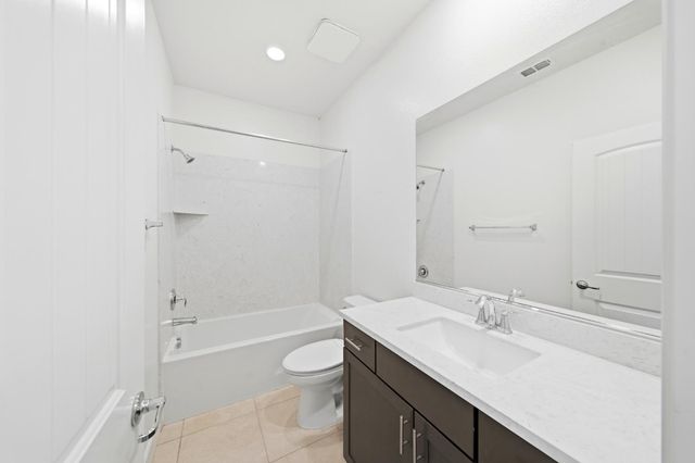 10517 Etude Way, Elk Grove, CA 95757