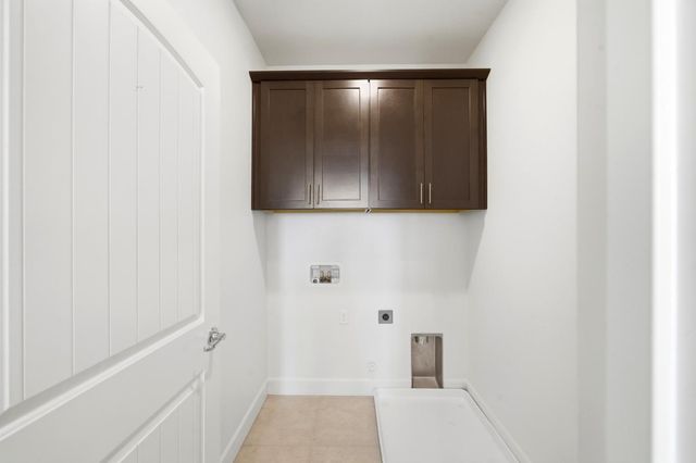 10517 Etude Way, Elk Grove, CA 95757