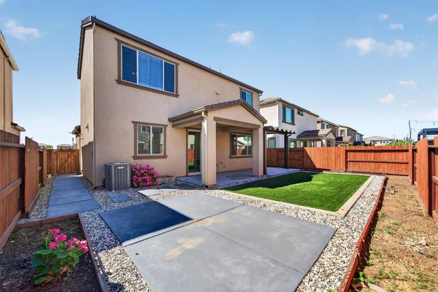 10517 Etude Way, Elk Grove, CA 95757