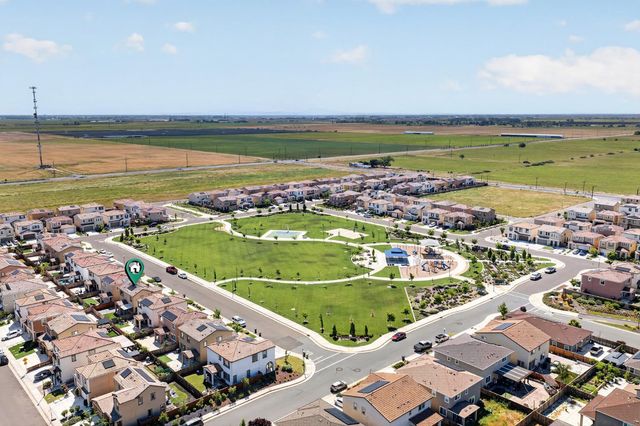 10517 Etude Way, Elk Grove, CA 95757