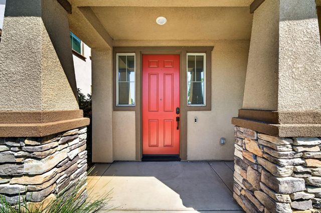 10517 Etude Way, Elk Grove, CA 95757