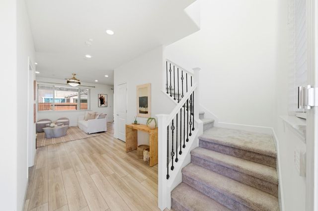 10517 Etude Way, Elk Grove, CA 95757