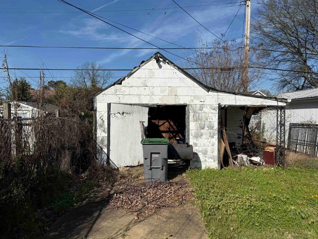 857 MAPLE DR, Memphis, TN 38108