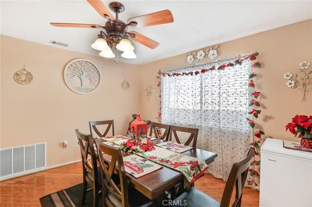 3027 W Avenue J4, Lancaster, CA 93536