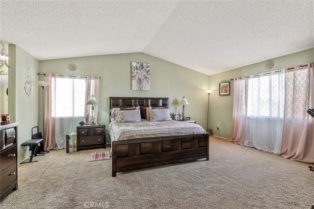 3027 W Avenue J4, Lancaster, CA 93536