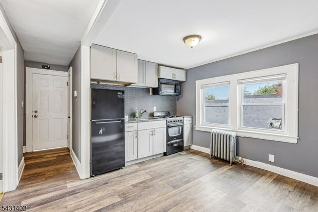 301 E 9Th Ave, Roselle Boro, NJ 07203