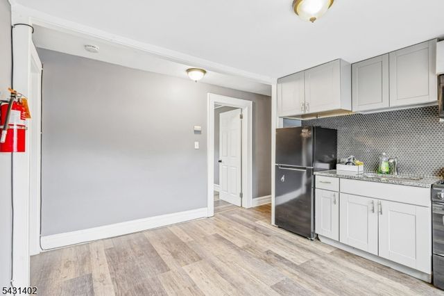 301 E 9Th Ave, Roselle Boro, NJ 07203