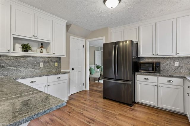 302 Tide Mill RD, Yorktown, VA 23693