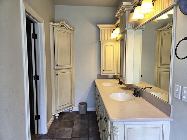 13131 Red Oak Drive, Midwest City, OK 73020