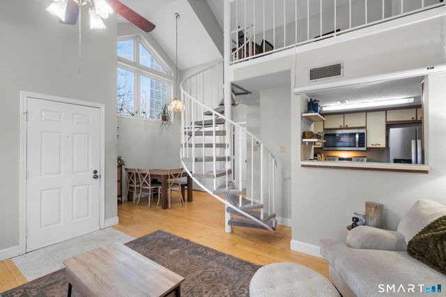 301 Carriage Crossing Lane 301, Middletown, CT 06457