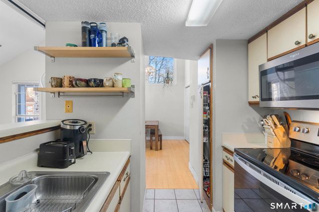 301 Carriage Crossing Lane 301, Middletown, CT 06457