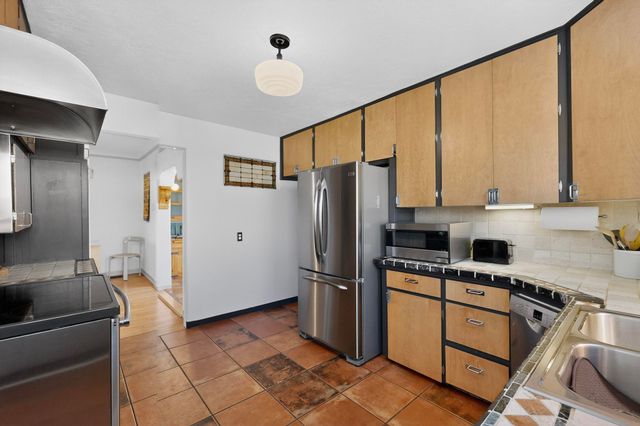 1515 Anderson Place SE, Albuquerque, NM 87108