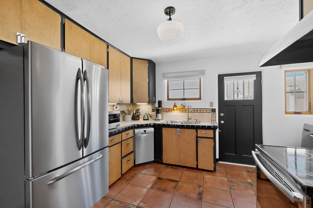 1515 Anderson Place SE, Albuquerque, NM 87108