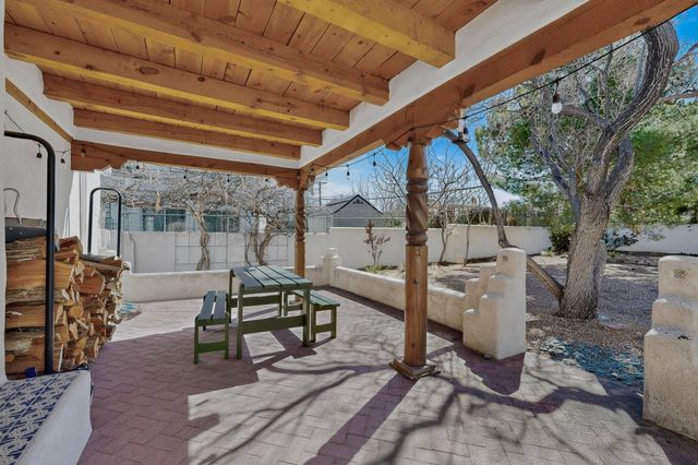 1515 Anderson Place SE, Albuquerque, NM 87108