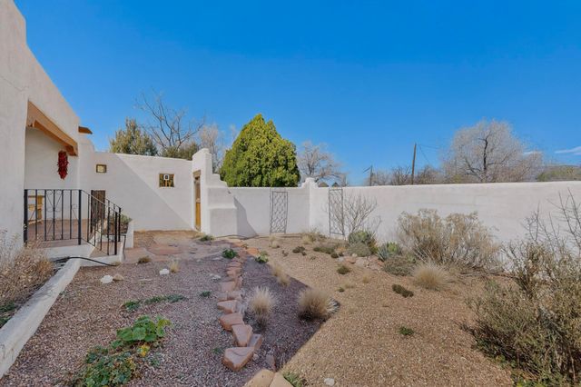 1515 Anderson Place SE, Albuquerque, NM 87108