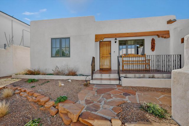 1515 Anderson Place SE, Albuquerque, NM 87108