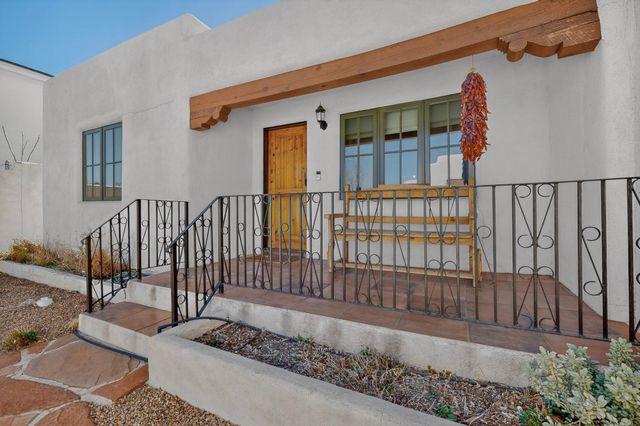 1515 Anderson Place SE, Albuquerque, NM 87108