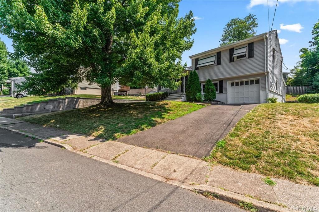 6 Valley View Terrace, Suffern, NY 10901