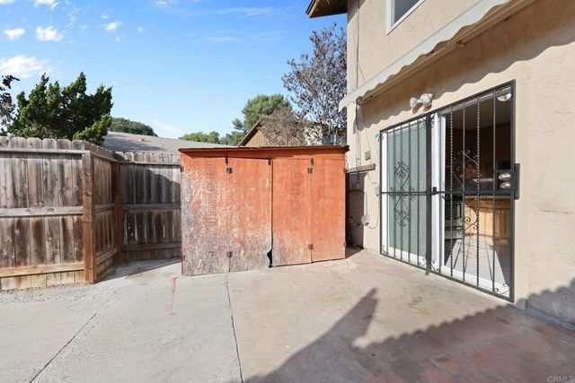 444 Ridgeway Ct, Spring Valley, CA 91977