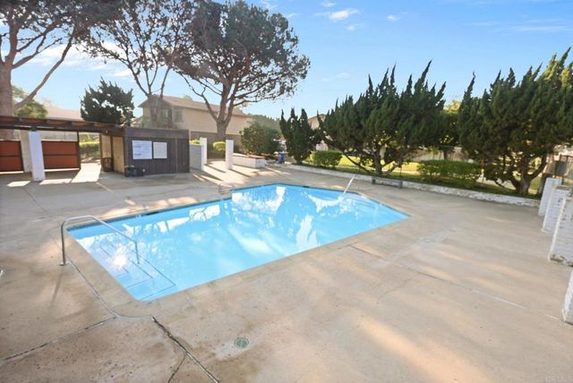 444 Ridgeway Ct, Spring Valley, CA 91977