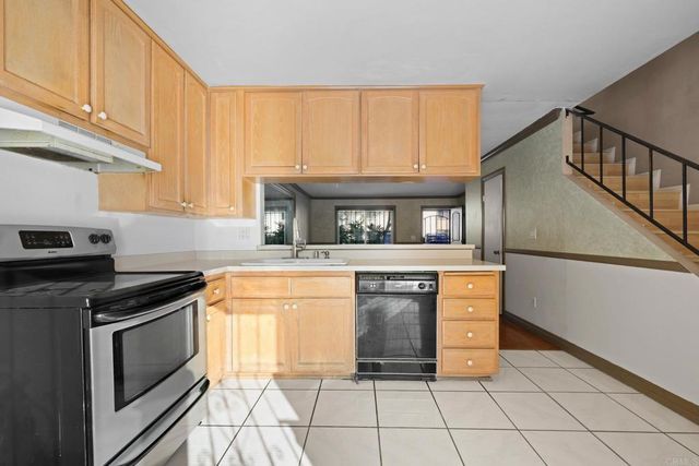 444 Ridgeway Ct, Spring Valley, CA 91977