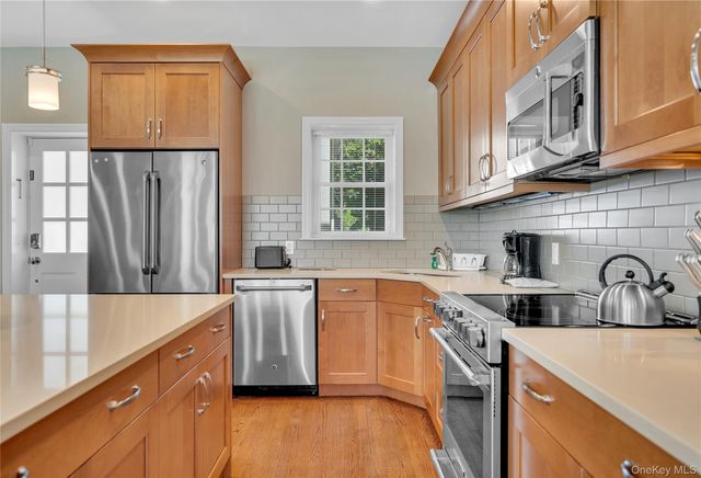422 Midland Avenue, Rye, NY 10580