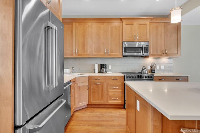 422 Midland Avenue, Rye, NY 10580