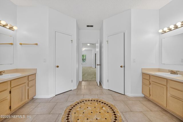 3831 SCHOENWALD Lane, Jacksonville, FL 32223