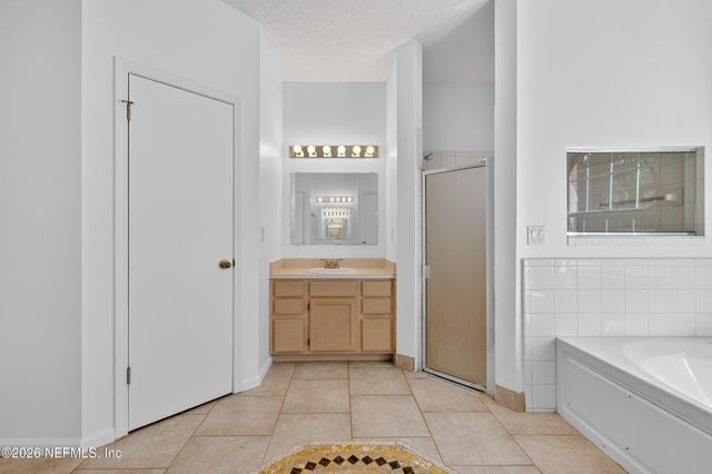 3831 SCHOENWALD Lane, Jacksonville, FL 32223